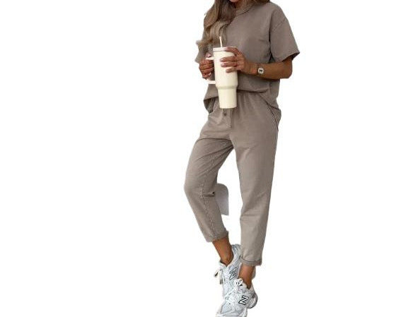 Casual Cropped Pants Set - Women's Two Piece Outfit With Pocket Detail