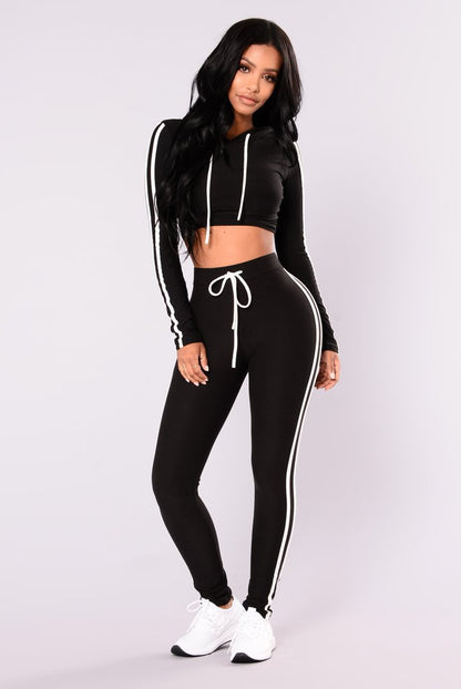 Women Tracksuit Set – Ladies Casual Suit With Crop Top Hoodie & Slim Fit Pants