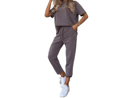 Casual Cropped Pants Set - Women's Two Piece Outfit With Pocket Detail