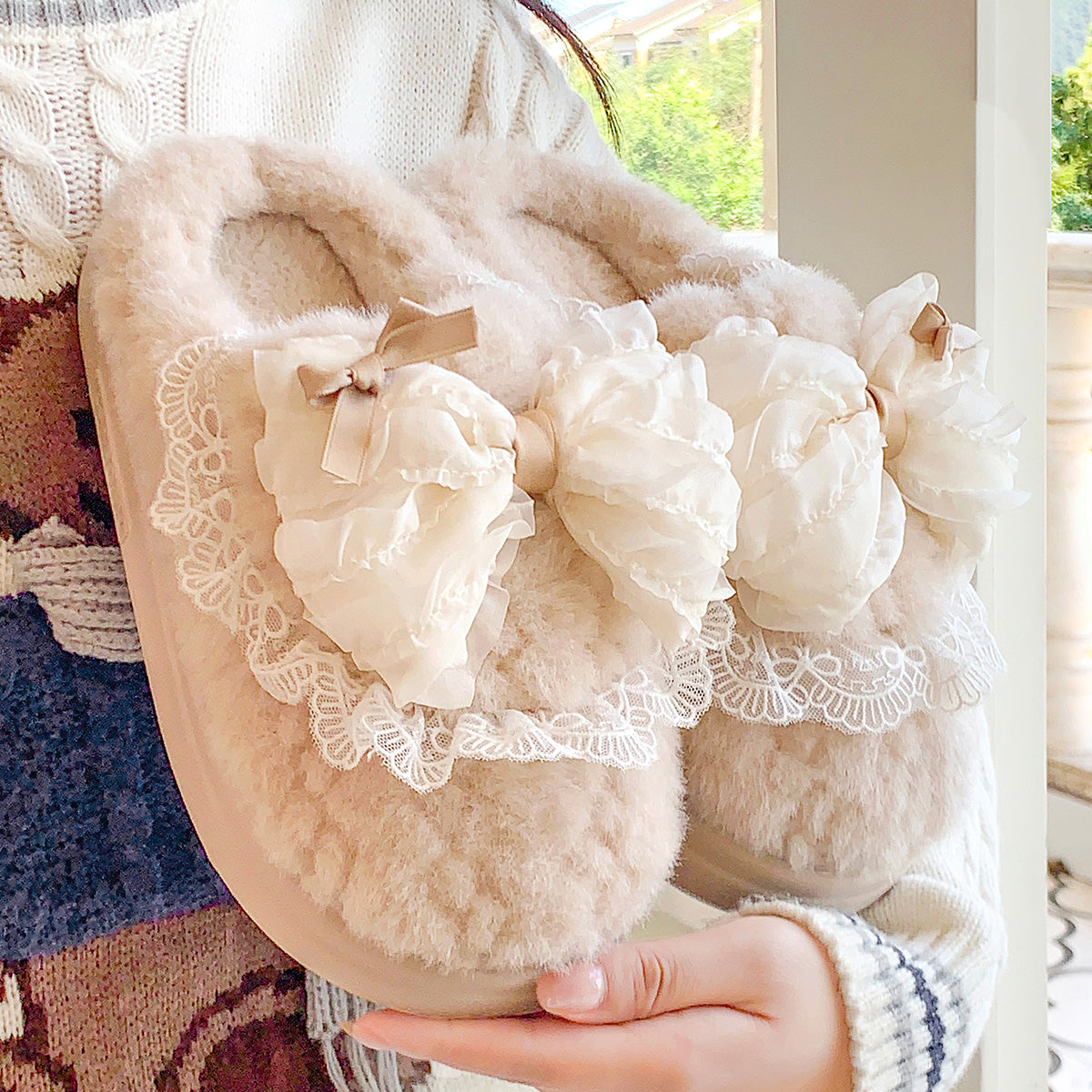 Plush Slippers – Warm Indoor Slippers With Soft Artificial Insoles