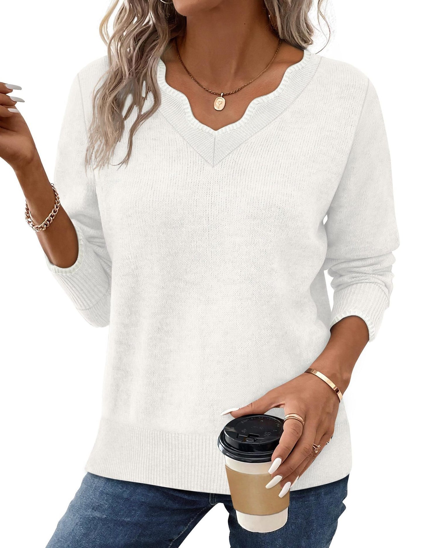 A Fashionable And Versatile Women's Pullover Top