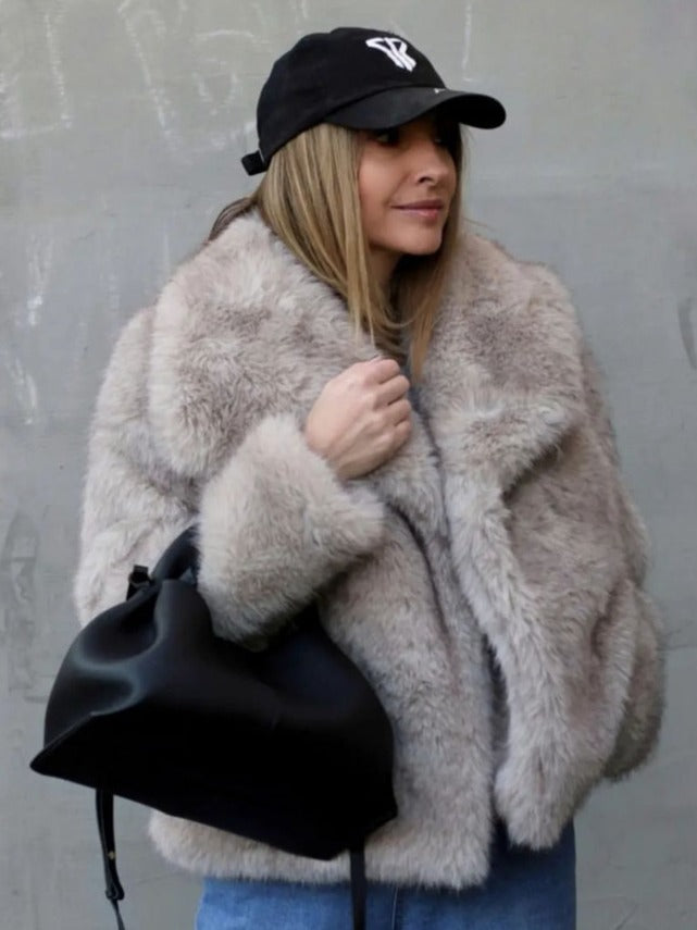 Winter Plush Coat – Thick Warm Coat With Fluffy Lapel Jacket Design