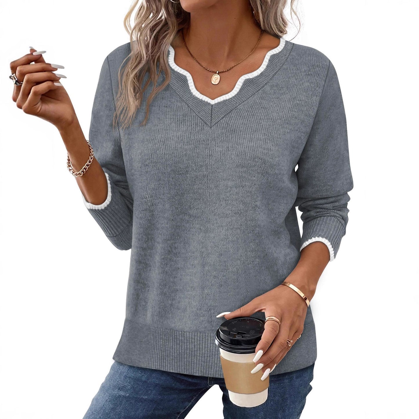 A Fashionable And Versatile Women's Pullover Top