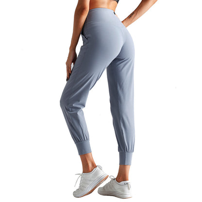 Fitness Capri Pants | Breathable Polyester Blend Fabric | Slim Fit Yoga Leggings