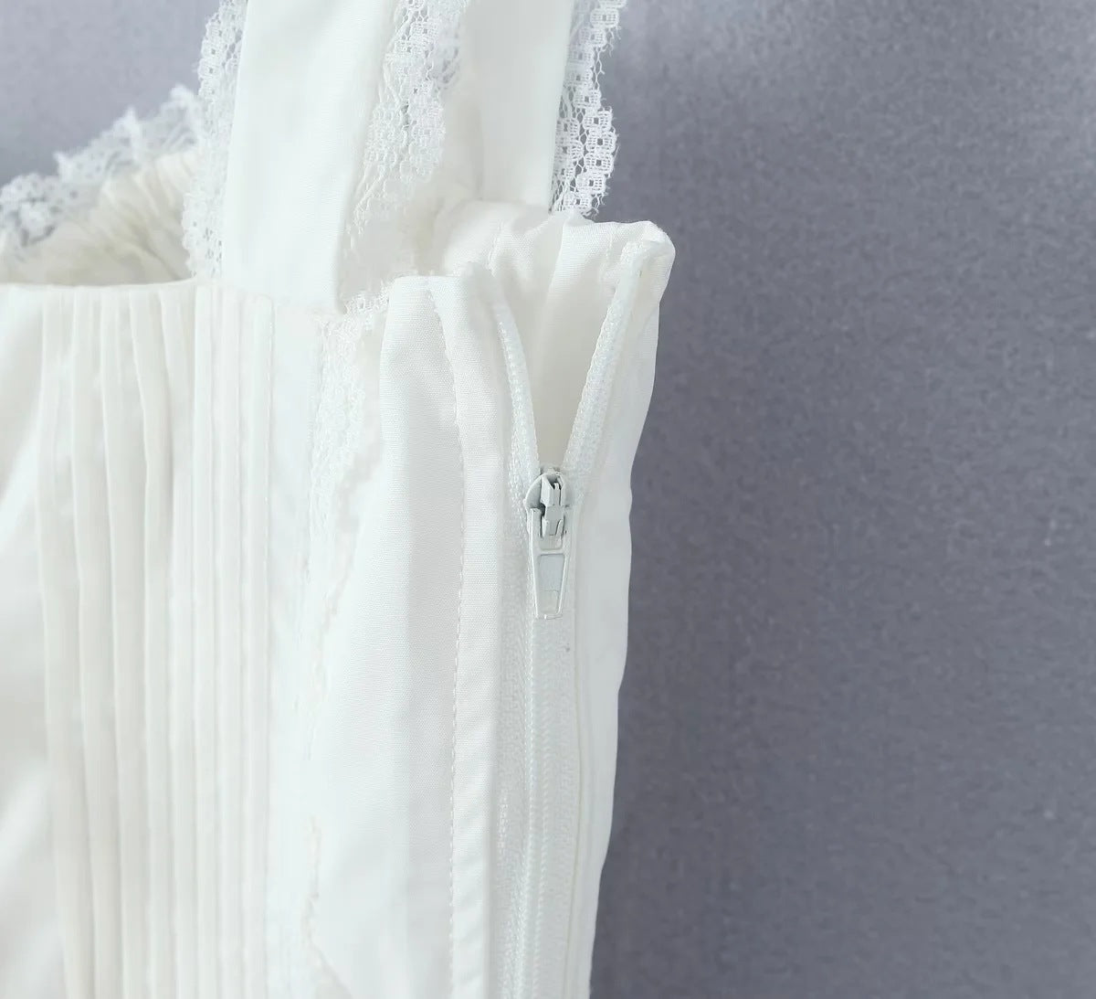 Sexy Lace Trim Vest - Small Sling Slim Fit Ultra Short Pullover Top