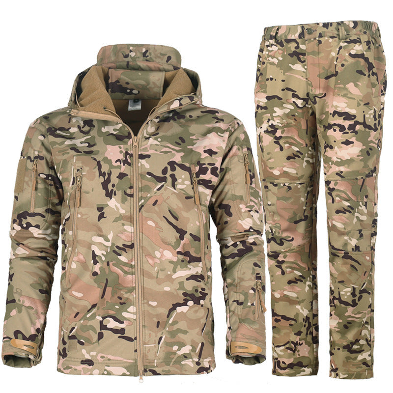 Men's winter camouflage training suit set with hooded jacket and matching pants in desert camo pattern